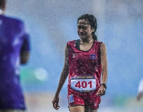 The moment of SEA Games 32: Admiring the will of female athlete Bou Samnang
