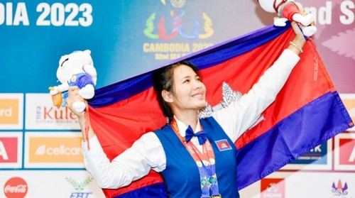 Cambodian Billiards Player Sroung Pheavy to Donate SEA Games Prize Money to Help Poor Children in Cambodia