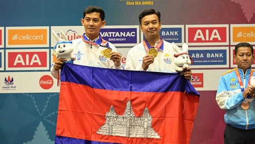 Cambodian Billiards Players Strike Gold in Snooker Doubles