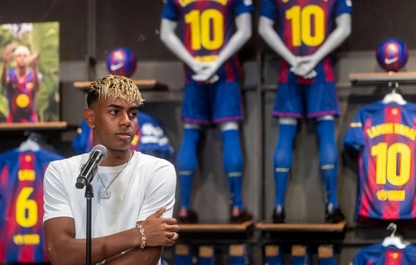 Spain coach calls for calm around Lamine Yamal amid growing public scrutiny