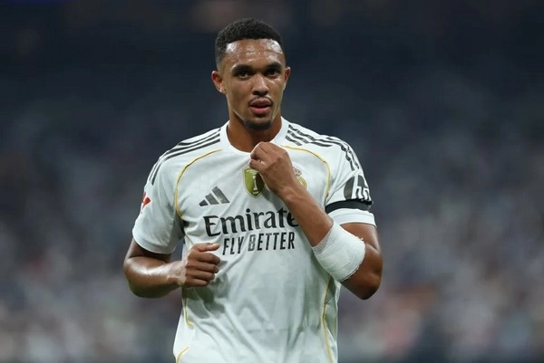 Xabi Alonso subtly warns Alexander-Arnold of potential bench role at Real Madrid
