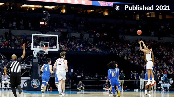 Do bookmakers misprice the Buzzer Beater Market after recent heroics?

