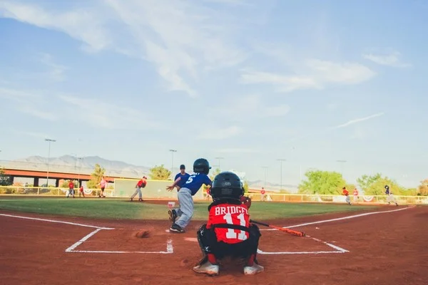 How does bunt defense influence betting on low-scoring games?