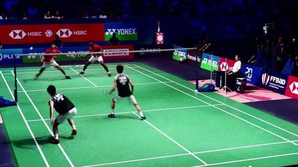 How does the pace of a badminton match affect betting strategies?