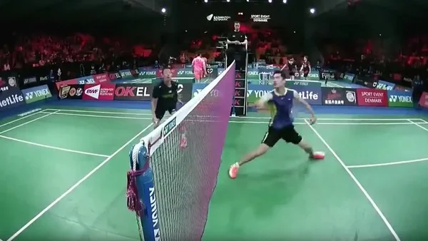 How does the pace of a badminton match affect betting strategies?