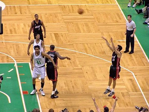 Should bettors avoid basketballs with big differences in shooting?