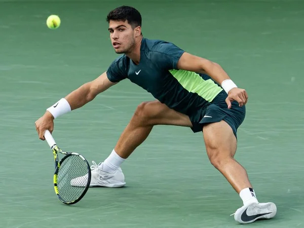 How do surface dynamics change in betting on tennis matches?