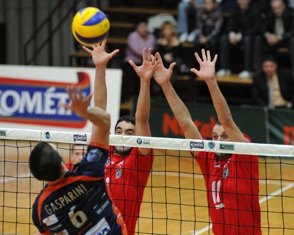 Why does the freezing point of momentum transform an entire volleyball set?